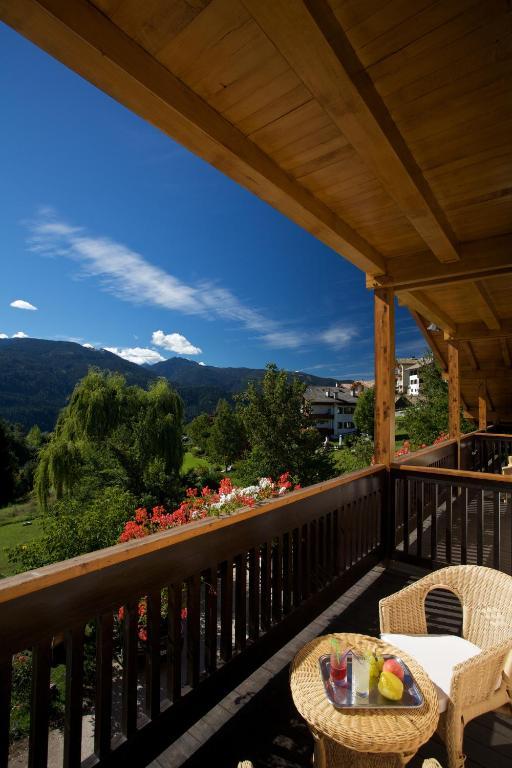Albergo Bellaria การาโน ภายนอก รูปภาพ