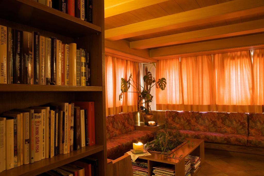 Albergo Bellaria การาโน ภายนอก รูปภาพ